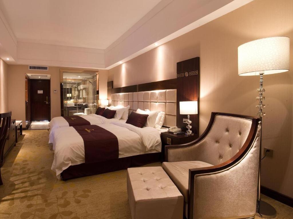 Telecom Hotel Guilin Exterior photo