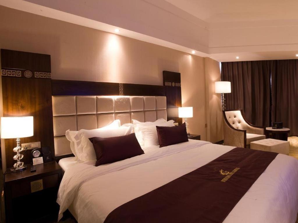 Telecom Hotel Guilin Exterior photo