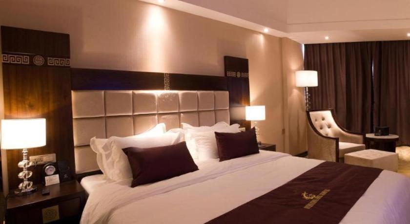 Telecom Hotel Guilin Exterior photo