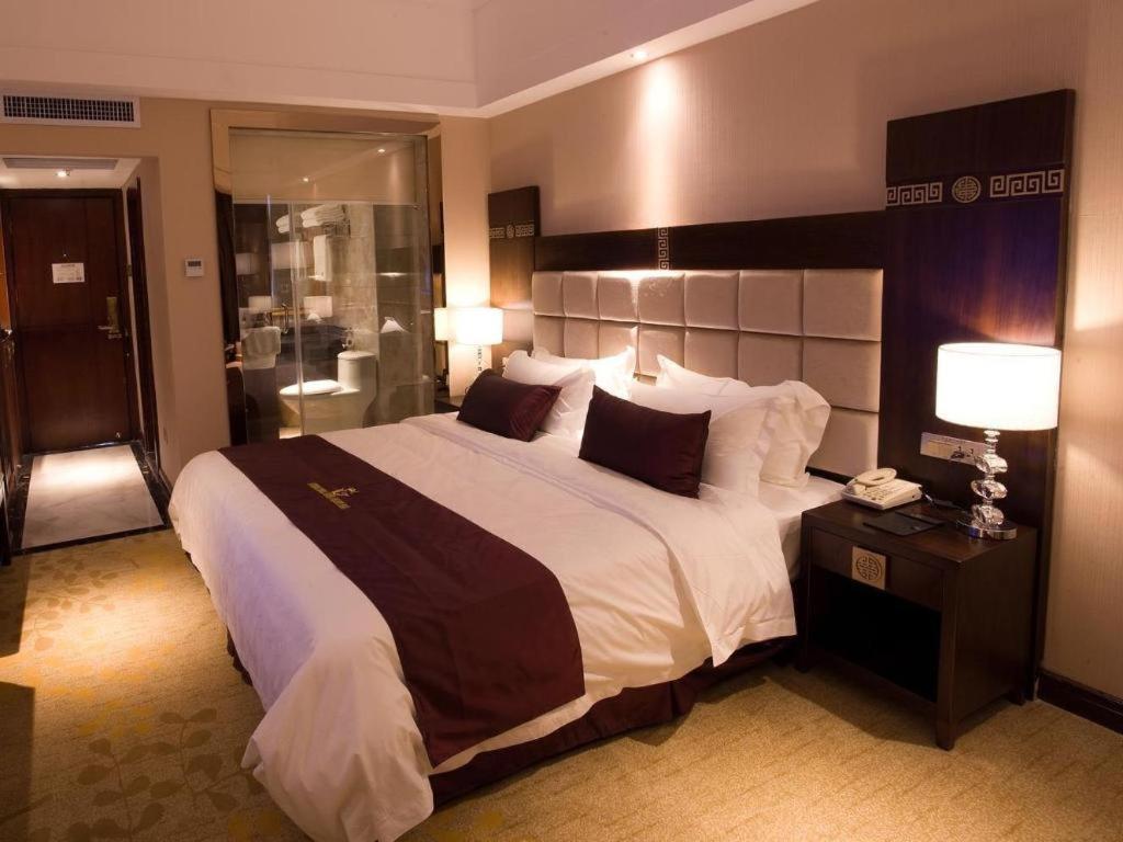 Telecom Hotel Guilin Exterior photo